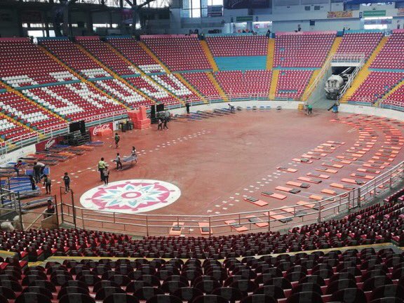 #CaravanaMigrante: The first caravan divided into several groups: about 400 migrants have already left Guadalajara in the direction of Nayarit. Another group is in these hours in Guadalajara hosted in the auditorium Benito Huarez, a last group is reported in Irapuato