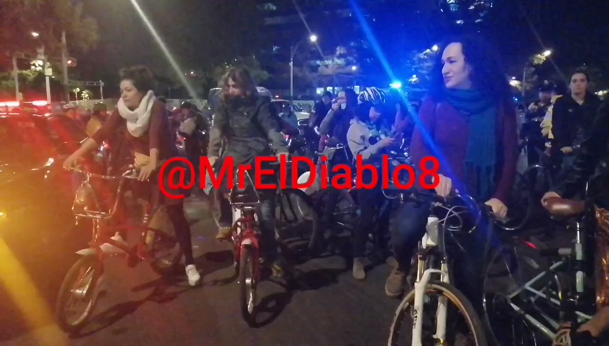 This night, a film entitled Let's take the night and the streets. Was held in protest against gender-based violence, street harassment and systematic violence against women; as well as for the life and freedom of the same; from the Diana Huntress to the Zócalo.
