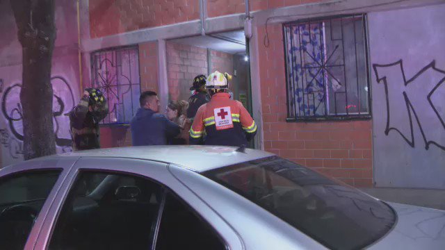 The @Bomberos_CDMX controlled the early morning of this Monday a fire in an apartment in the Atlampa neighborhood in which a person was intoxicated