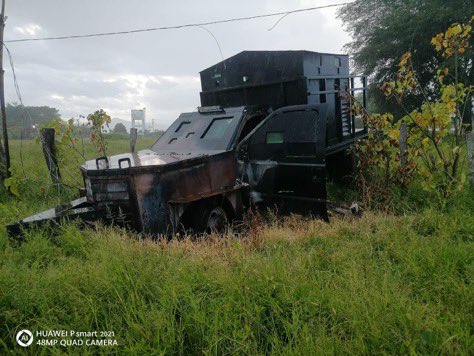 Des véhicules blindés détruits à Chicomuselo, Chiapas, après des affrontements entre le MZ/CDS et le Cartel du Chiapas et du Guatemala (CJNG).Source : @isain