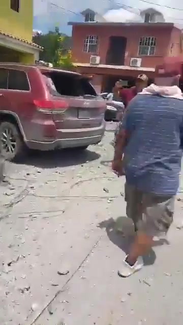 Strong explosion in the border city of Reynosa, Tamaulipas. There are uncertainties as there are several versions, from the fact that gunpowder was being handled at the site, a possible gas leak, and even a bomb attack. 