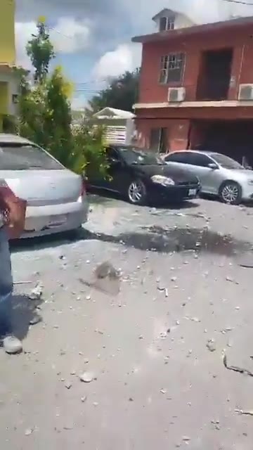 Strong explosion in the border city of Reynosa, Tamaulipas. There are uncertainties as there are several versions, from the fact that gunpowder was being handled at the site, a possible gas leak, and even a bomb attack. 