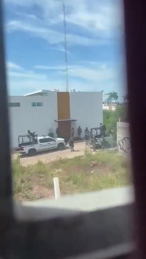 Localisation de la salle d'événements  Xags Eventos, située dans le secteur de Santa Fe à Culiacán, où  El Piyi, un tueur à gages de la faction Los Chapitos du cartel de Sinaloa, aurait été arrêté lors d'une opération militaire.