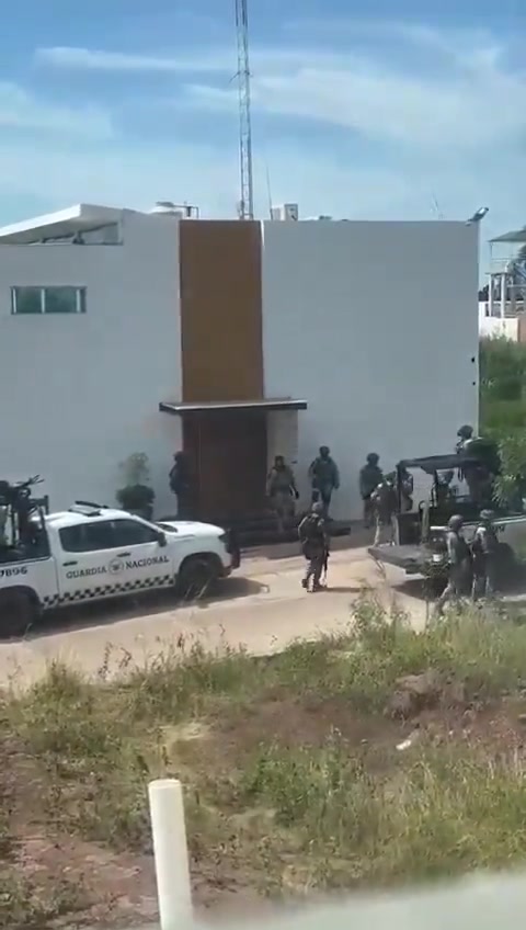 Standort der Veranstaltungshalle „Xags Eventos im Sektor Santa Fe in Culiacán, wo „El Piyi, ein Auftragsmörder der Los Chapitos-Fraktion des Sinaloa-Kartells, angeblich bei einer Militäroperation festgenommen wurde.