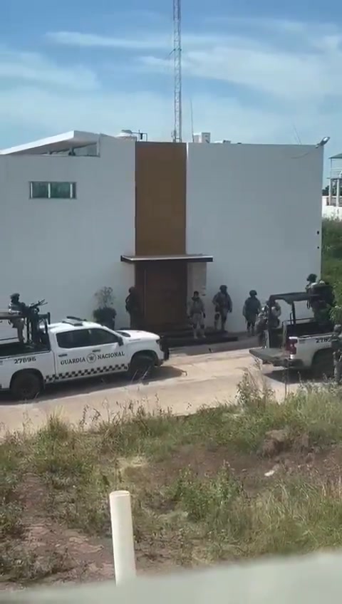 Standort der Veranstaltungshalle „Xags Eventos im Sektor Santa Fe in Culiacán, wo „El Piyi, ein Auftragsmörder der Los Chapitos-Fraktion des Sinaloa-Kartells, angeblich bei einer Militäroperation festgenommen wurde.