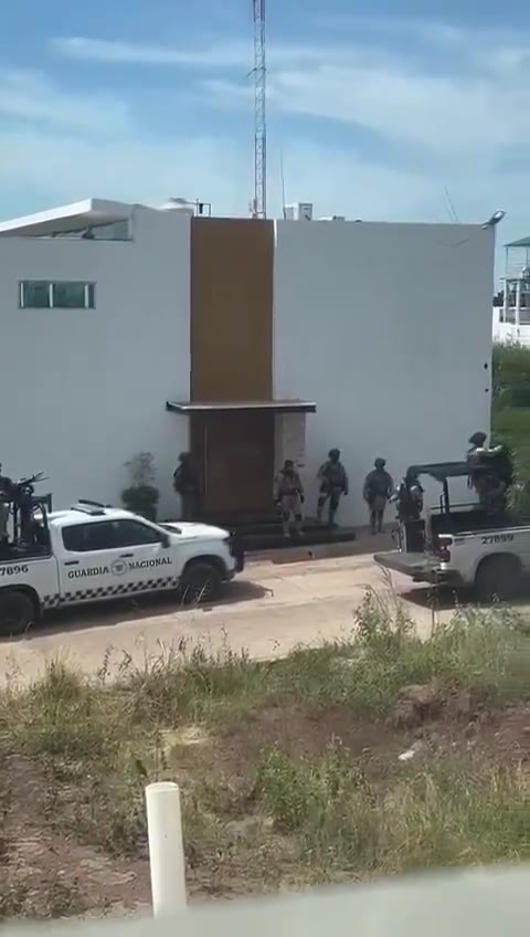 Standort der Veranstaltungshalle „Xags Eventos im Sektor Santa Fe in Culiacán, wo „El Piyi, ein Auftragsmörder der Los Chapitos-Fraktion des Sinaloa-Kartells, angeblich bei einer Militäroperation festgenommen wurde.