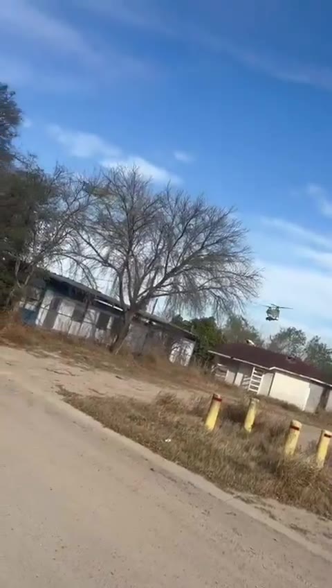 This is how yesterday elements of the @NationalGuard were seen in Roma Texas. Everything indicates that they arrived to reinforce security at the border on the orders of @realDonaldTrump. And also because of what happened a few days ago in Fronton Texas where narco-militants from the Cartel Del Noreste/Zetas de NuevoLaredo Tamaulipas fired at elements of the @BPUnion @CBP @CBPSouthTexas from the town of Los Guerra in Tamaulipas. Said town is controlled by the aforementioned narco-terrorist organization.