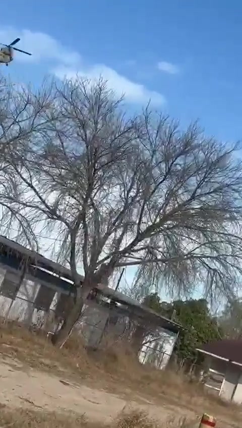 This is how yesterday elements of the @NationalGuard were seen in Roma Texas. Everything indicates that they arrived to reinforce security at the border on the orders of @realDonaldTrump. And also because of what happened a few days ago in Fronton Texas where narco-militants from the Cartel Del Noreste/Zetas de NuevoLaredo Tamaulipas fired at elements of the @BPUnion @CBP @CBPSouthTexas from the town of Los Guerra in Tamaulipas. Said town is controlled by the aforementioned narco-terrorist organization.