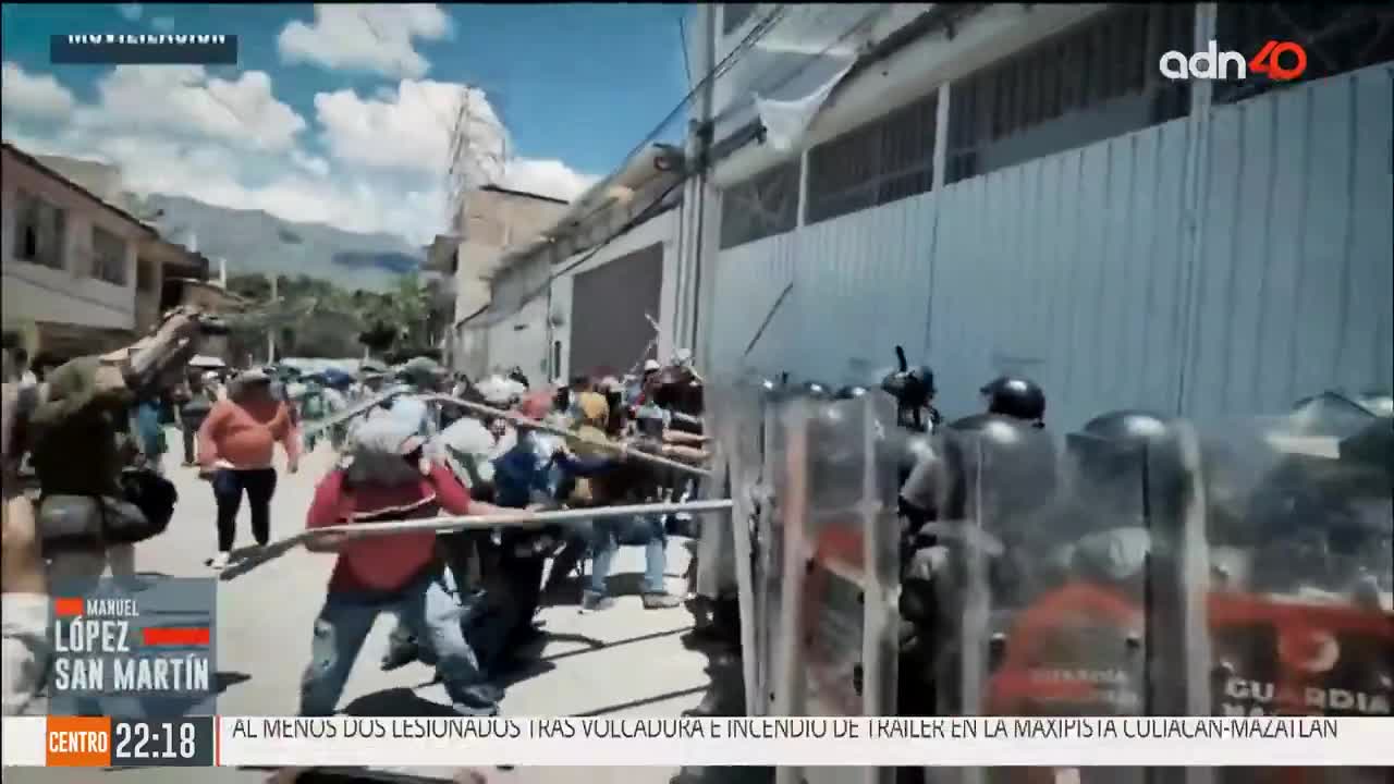 CNTE protests have been going on for 14 days, this time with blockades, clashes with police, burning vehicles, and looting in Michoacán and Guerrero. The violence is escalating and no one is taking action to stop it.