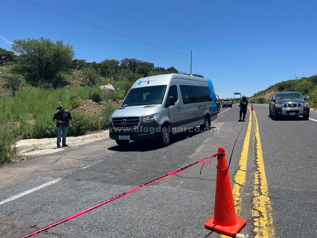 Des hommes armés ont tiré sur les passagers d'une camionnette touristique à Zacatecas qui avait quitté Aguascalientes, tuant une fille de 12 ans.