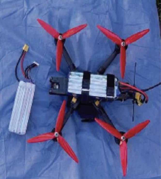 The SSPC Morelos in conjunction with  the military raided a house in the Lomas de Texcal neighborhood of Jiutepec, Morelos & seized weapons, explosives & a drone.The drone is an unknown model/model FPV drone. The drone is set up to drop munitions with  a simple DIY servo attachment