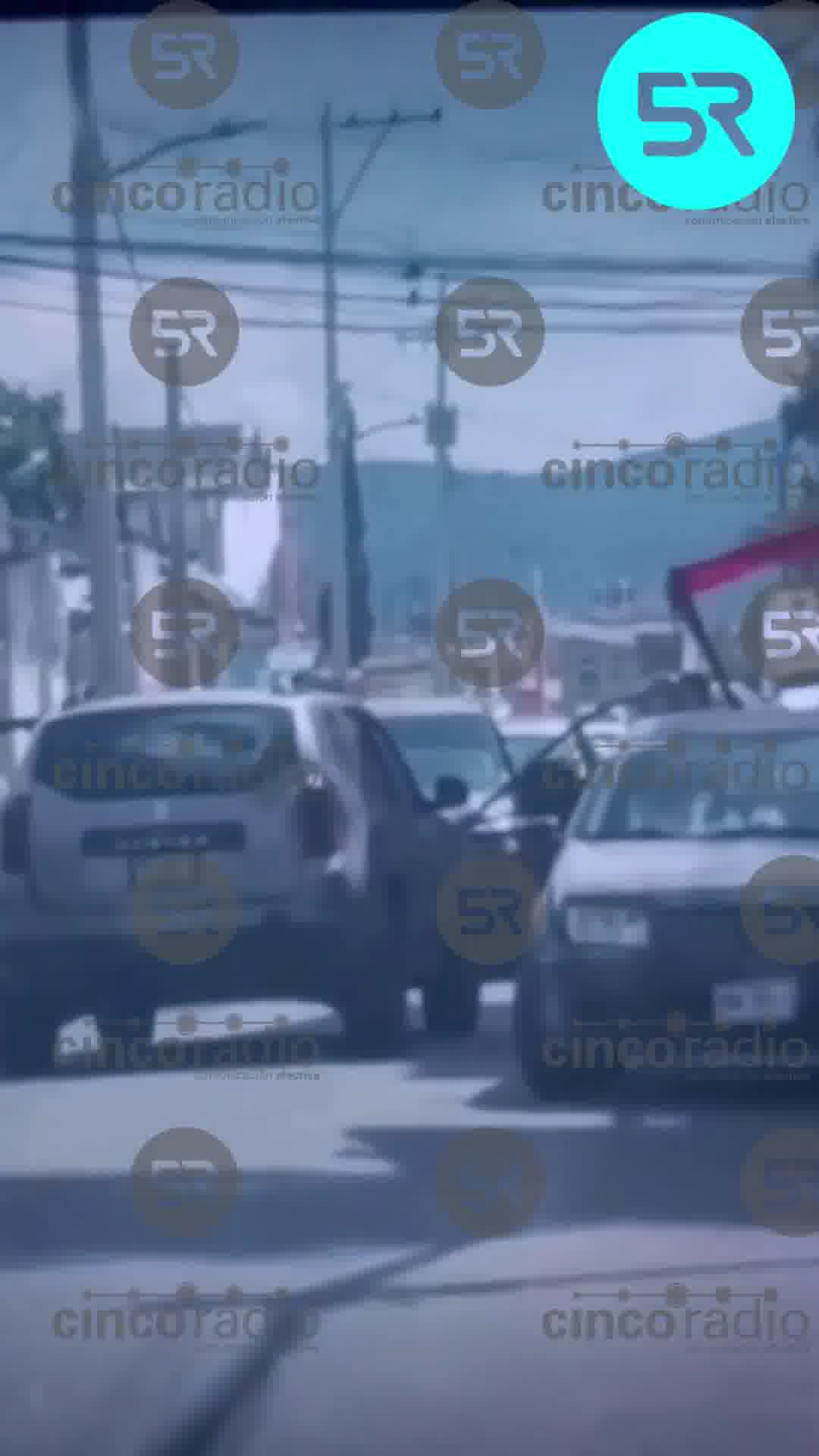 In Acajete, an armed group kidnapped Marco Antonio, 24, while he was traveling with his wife and 4-month-old son. When he resisted, he was shot and forced into a pickup truck along with the vehicle he was traveling in.