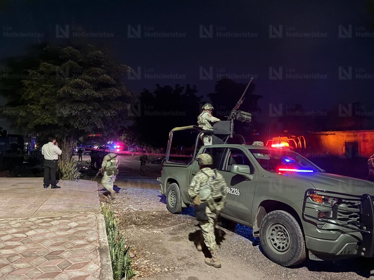 A man was shot dead on a street in the Emiliano Zapata neighborhood of Culiacán. The victim was left lying on the side of Ejército Nacional Street, and members of the Mexican Army were the first to respond.
