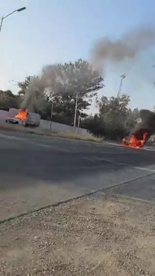 Jalisco under fire: the CJNG cartel has attacked the civilian population, setting their vehicles on fire after a federal operation in Tapalpa to arrest one of its leaders.
