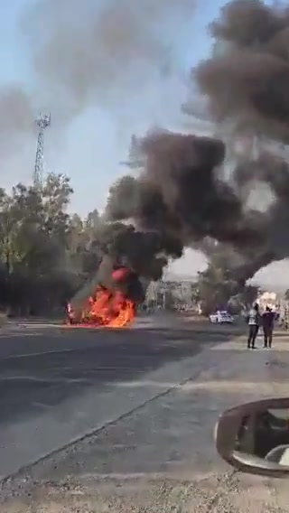 Jalisco under fire: the CJNG cartel has attacked the civilian population, setting their vehicles on fire after a federal operation in Tapalpa to arrest one of its leaders.