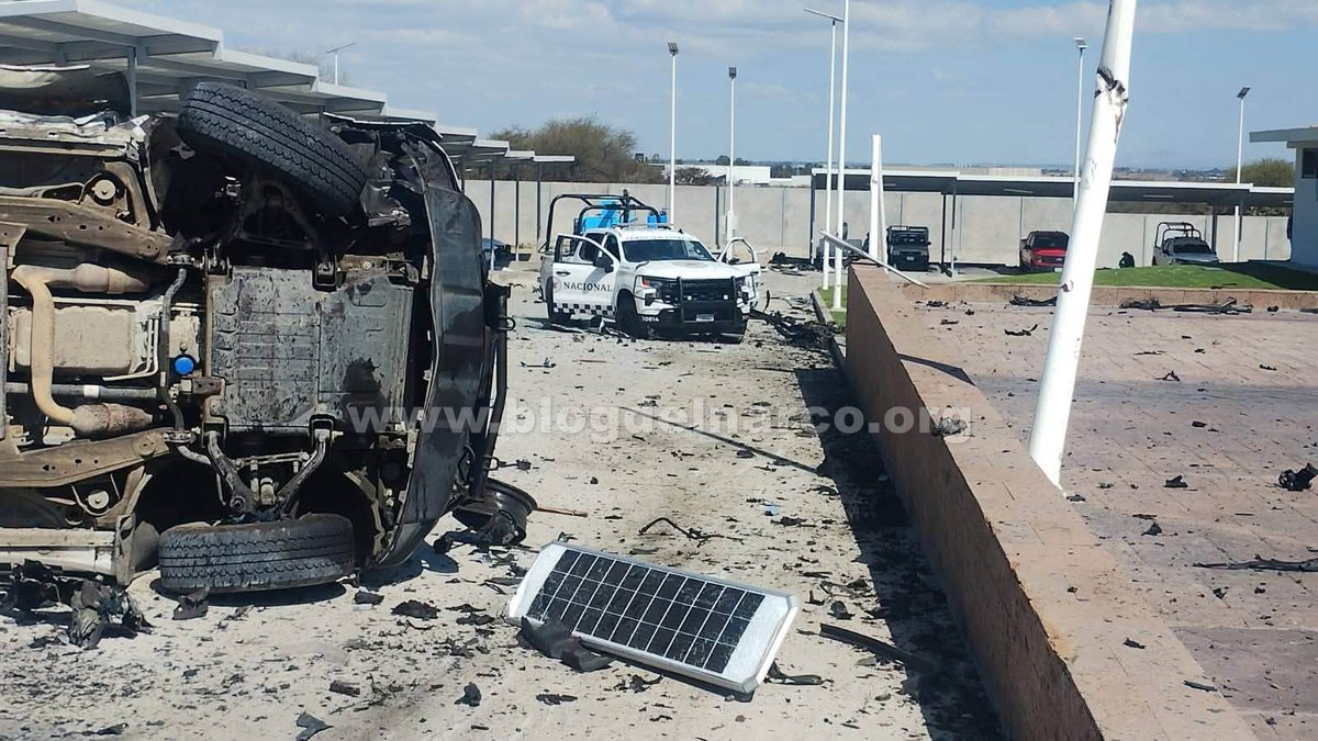 The CJNG hitmen have begun ambushing and executing members of the National Guard after the killing of El Mencho; in Lagos de Moreno they blew up a gas tanker truck