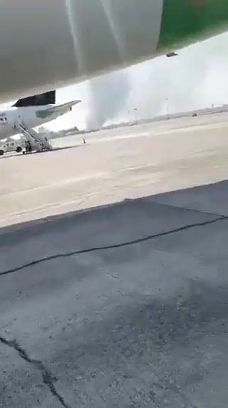 Chaos at Guadalajara Airport after the death of El Mencho; the CJNG thugs have threatened to attack  civilians.