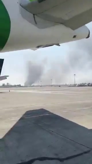 Chaos at Guadalajara Airport after the death of El Mencho; the CJNG thugs have threatened to attack  civilians.